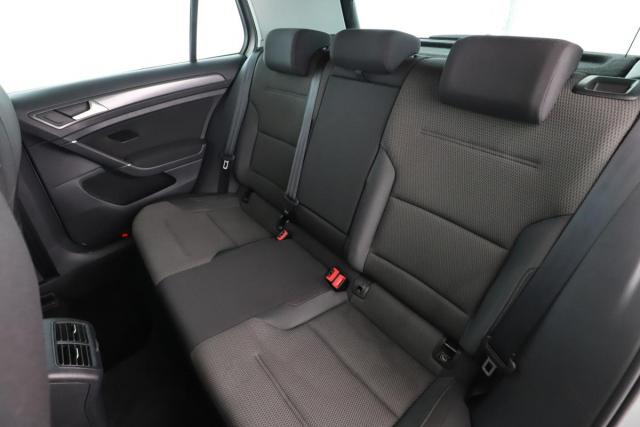 Volkswagen Golf image 2