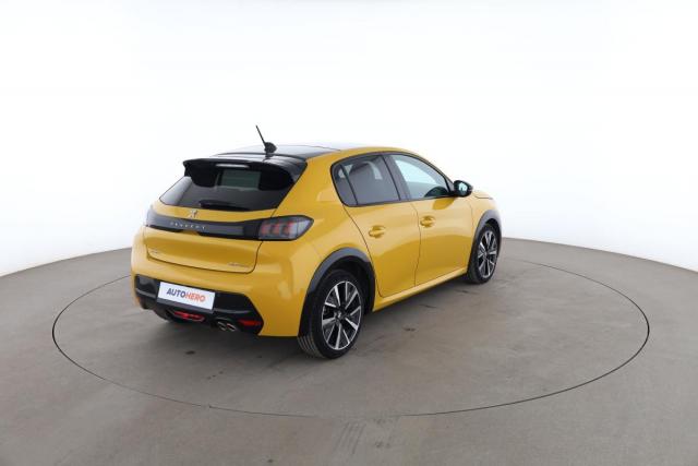 Peugeot 208 image 8