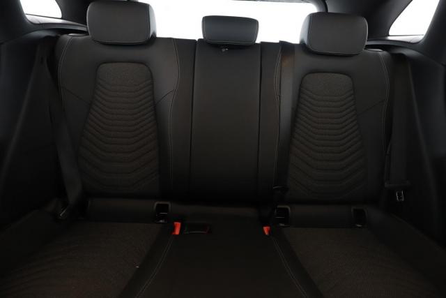 Mercedes Benz Gla image 7