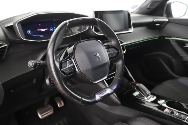 Peugeot 2008 image 3