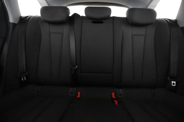 Audi A4 Avant image 2