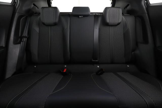 Peugeot 2008 image 2