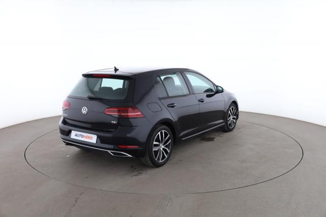 Volkswagen Golf image 2