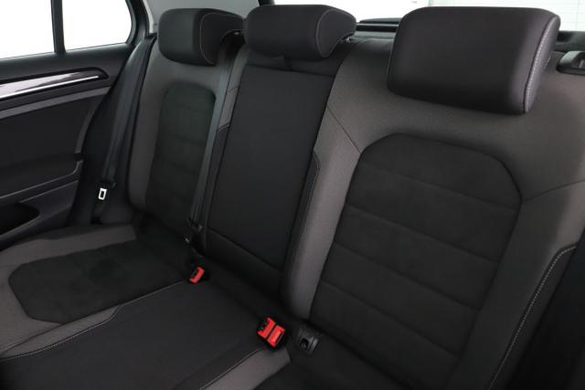 Volkswagen Golf image 4