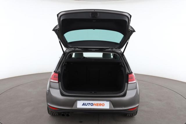 Volkswagen Golf image 2