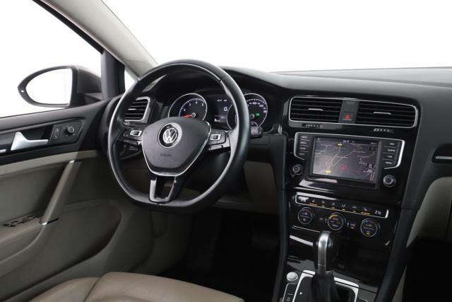 Volkswagen Golf image 7