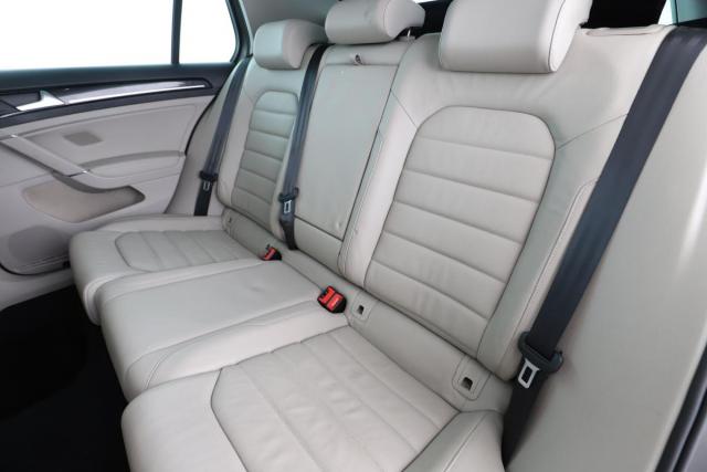Volkswagen Golf image 3