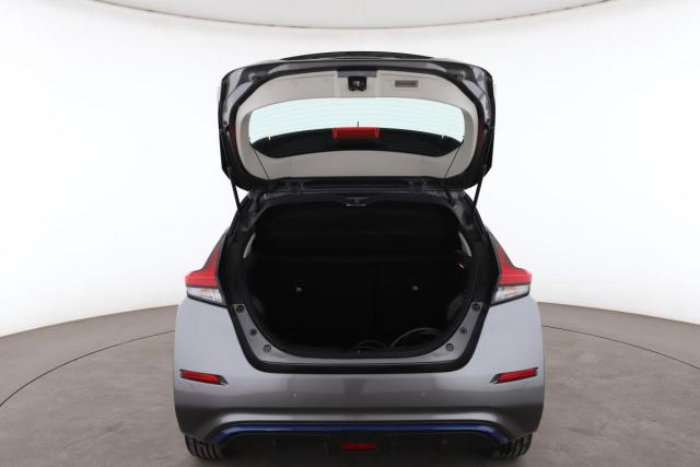 Nissan Leaf image 2