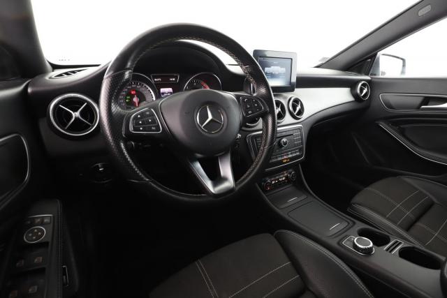 Mercedes Benz Cla Shooting Brake image 8