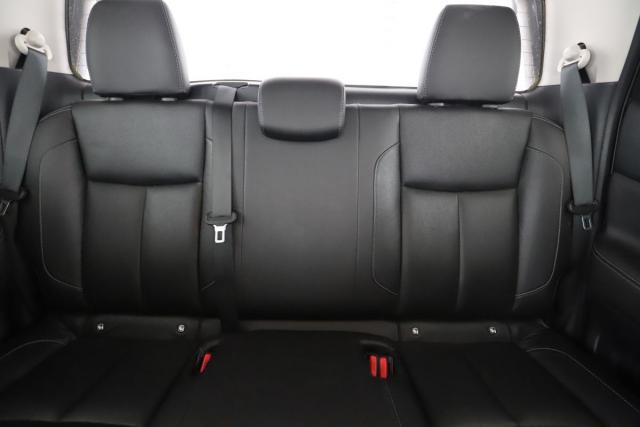 Nissan Navara image 4