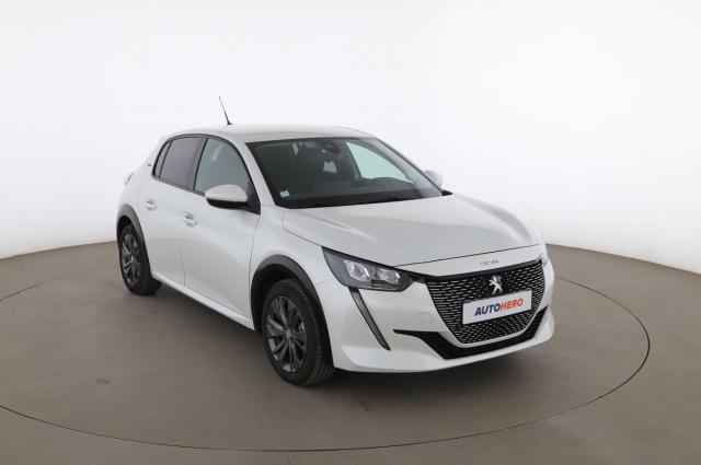 Peugeot 208 image 8
