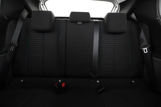Peugeot 208 image 4