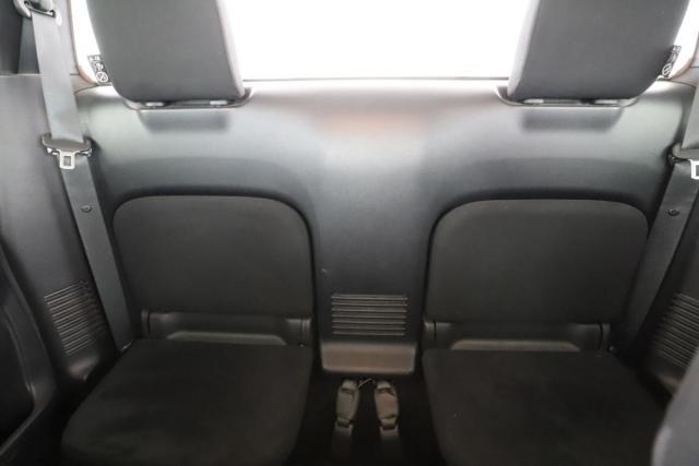 Nissan Navara image 5