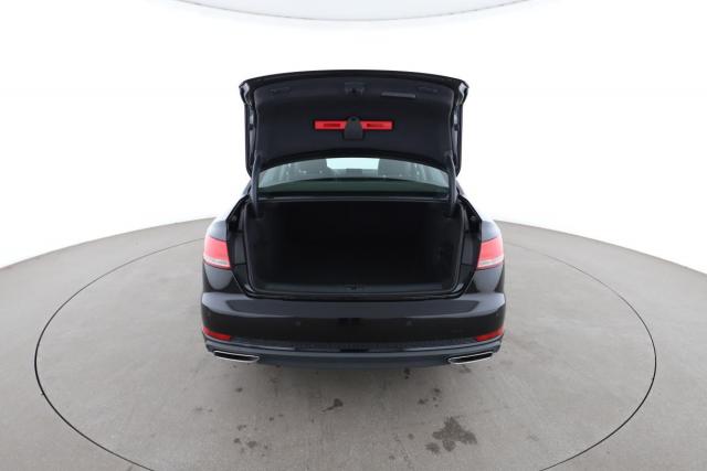 Audi A4 image 8