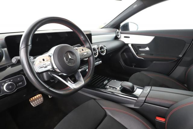 Mercedes Benz Cla Shooting Brake image 7