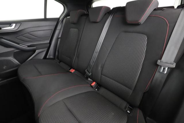 Ford Focus image 4