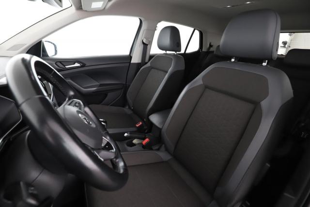 Volkswagen T-Cross image 2