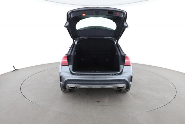 Mercedes Benz Gla image 9