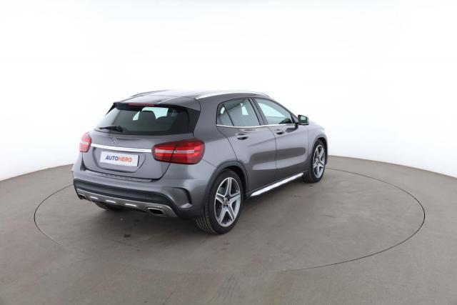Mercedes Benz Gla image 1