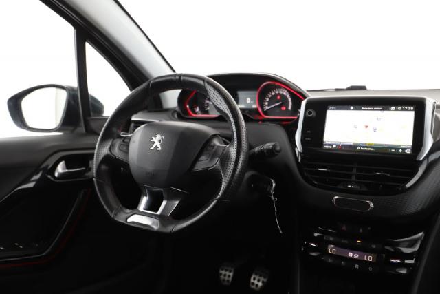 Peugeot 2008 image 1