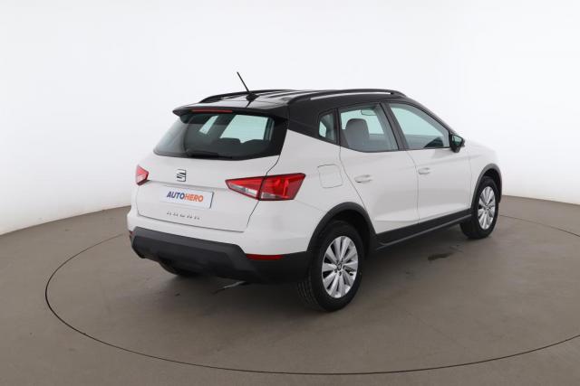 Seat Arona image 2