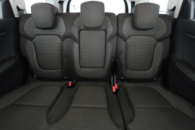 Renault Grand Scénic image 2
