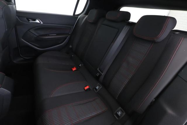 Peugeot 308 image 1