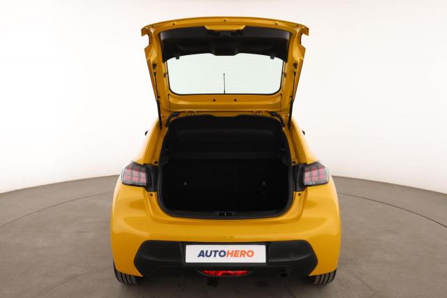 Peugeot 208 image 1