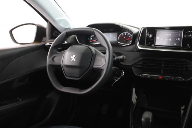 Peugeot 208 image 3