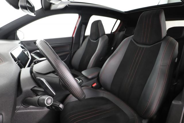 Peugeot 308 image 8