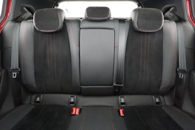 Peugeot 308 image 1