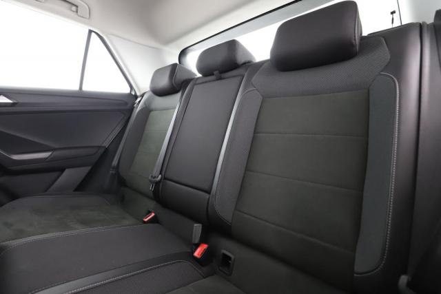 Volkswagen T-Roc image 8