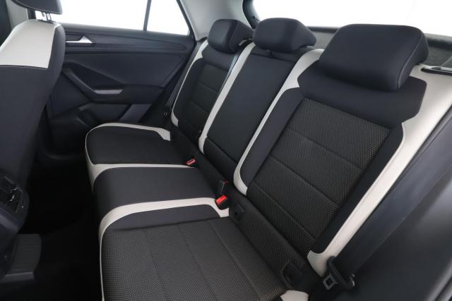 Volkswagen T-Roc image 7
