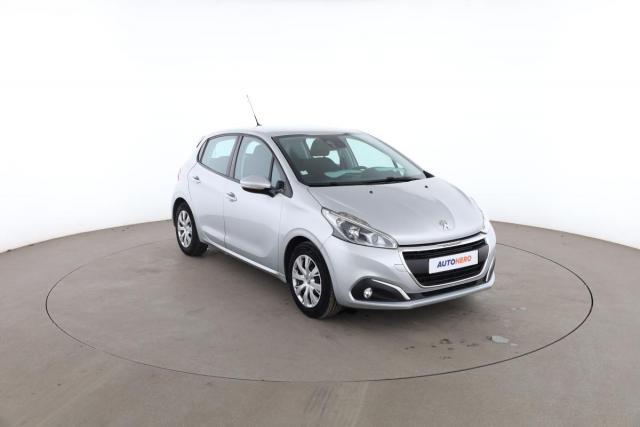 Peugeot 208 image 8