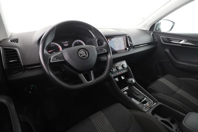 Skoda Karoq image 5
