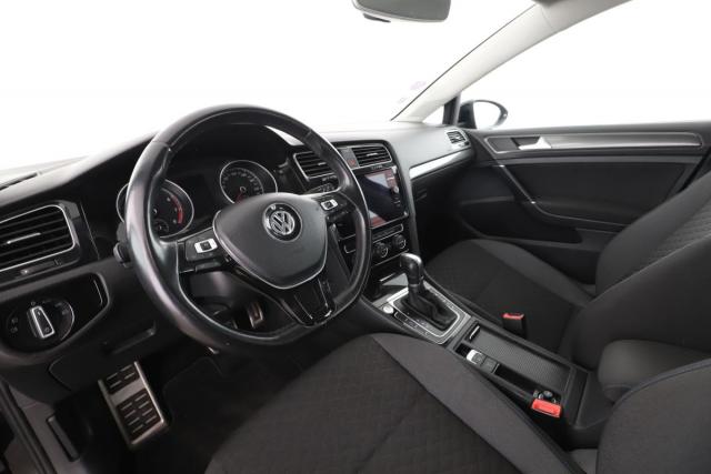 Volkswagen Golf image 8