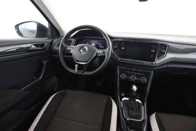 Volkswagen T-Roc image 9