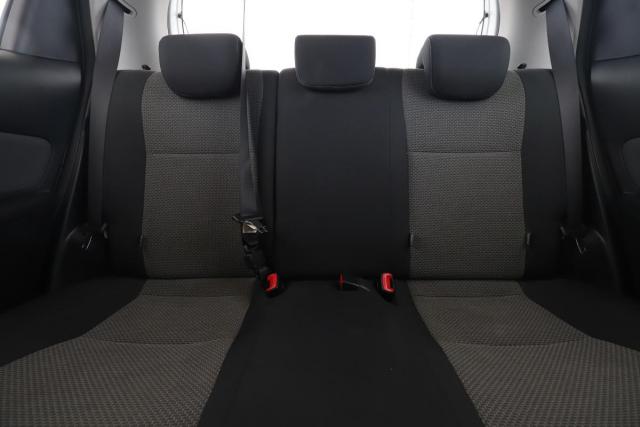 Toyota Yaris image 9