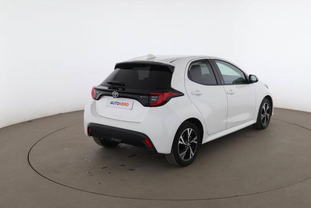 Toyota Yaris image 8