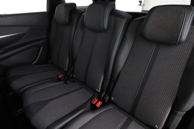 Peugeot 5008 image 8