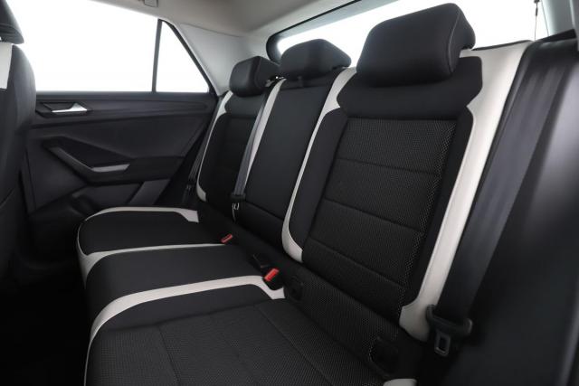 Volkswagen T-Roc image 2