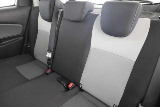 Toyota Yaris image 2