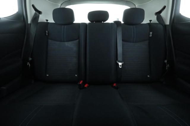 Nissan Leaf image 6