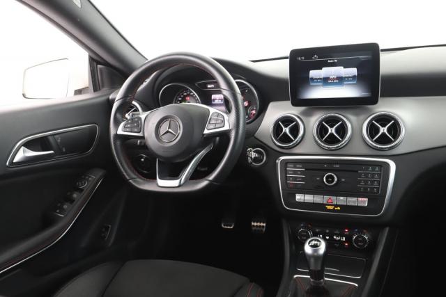Mercedes Benz Cla image 3