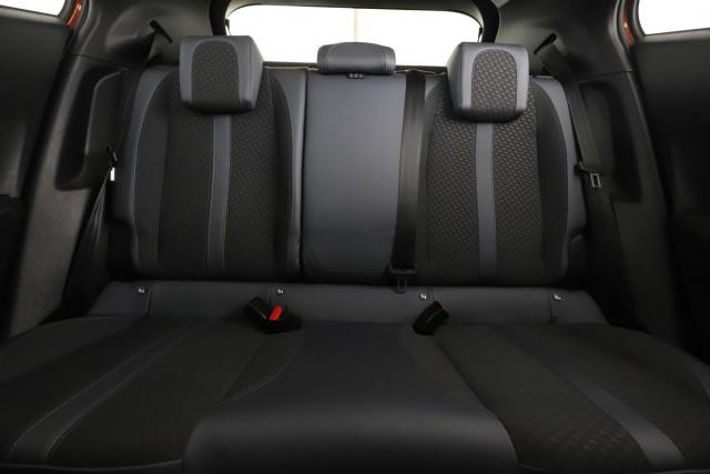 Peugeot 2008 image 5