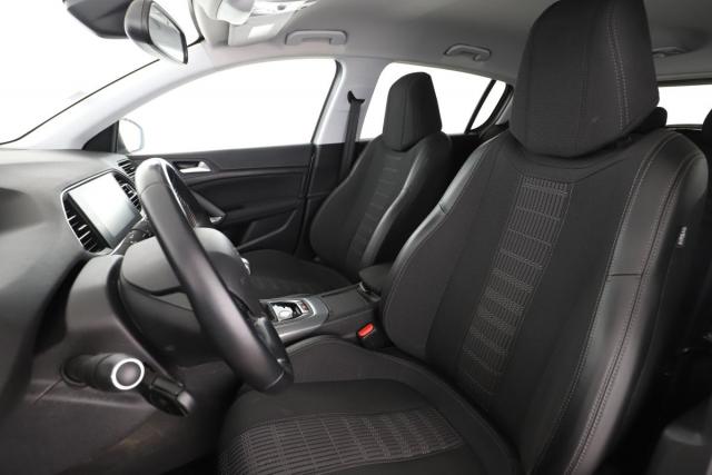 Peugeot 308 image 1