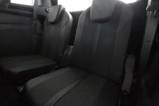 Peugeot 5008 image 3