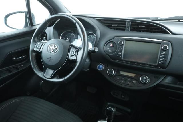 Toyota Yaris image 2