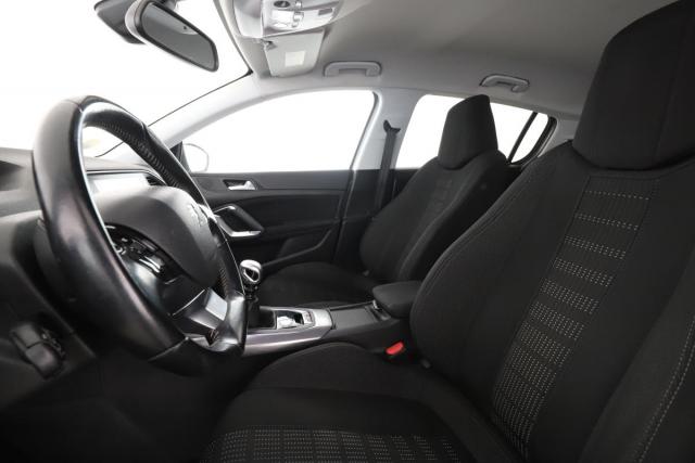 Peugeot 308 image 2