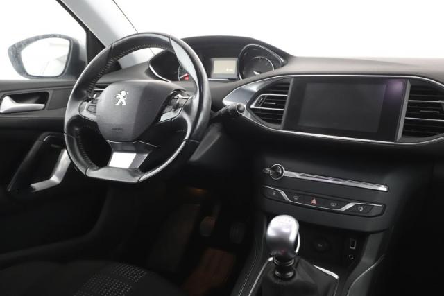 Peugeot 308 image 8